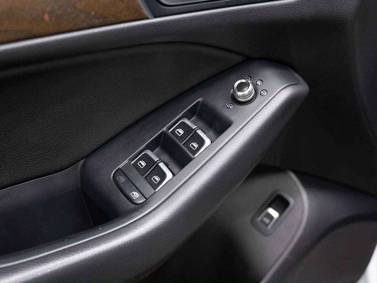 Б/У Ауди К5 2013 года. Фото: #18