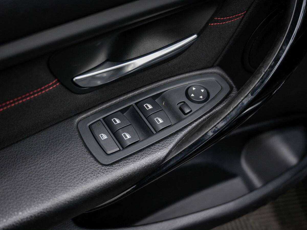 Б/У БМВ 3 серии 2013 года. Фото: #15