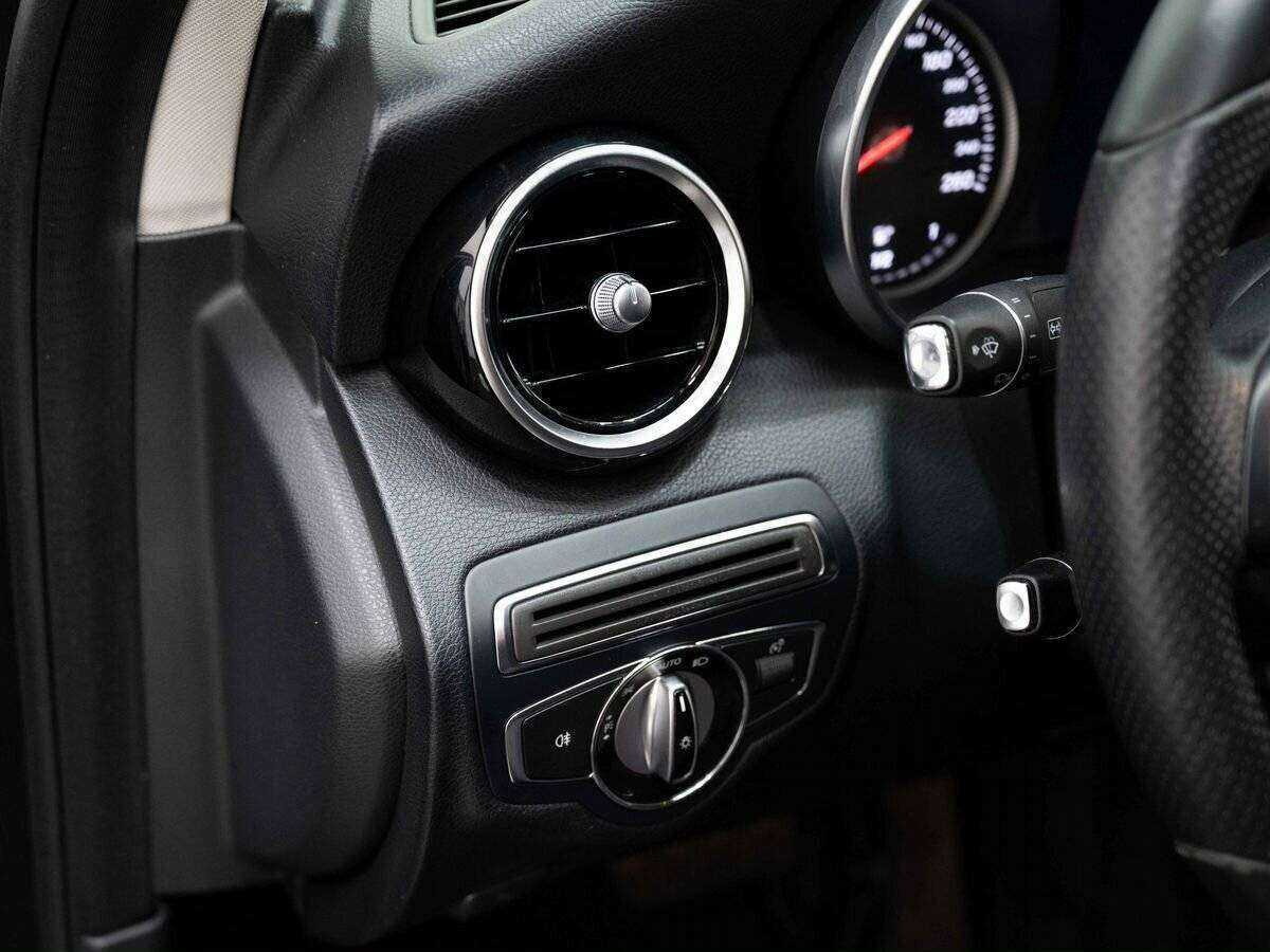 Б/У Мерседес-Бенц Ц-Класс 2014 года. Фото: #18