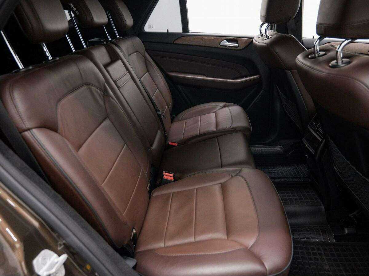 Б/У Мерседес-Бенц М-Класс 2013 года. Фото: #8