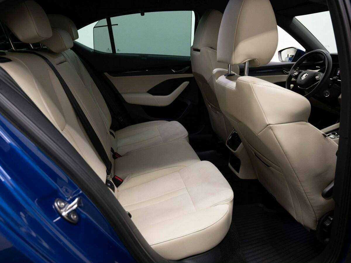 Б/У Шкода Октавия 2021 года. Фото: #11