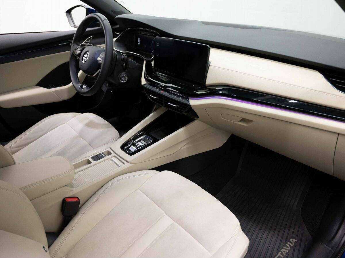 Б/У Шкода Октавия 2021 года. Фото: #12