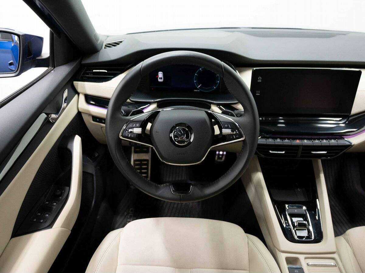 Б/У Шкода Октавия 2021 года. Фото: #15