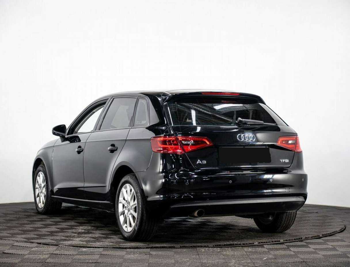 Б/У Ауди А3 2016 года. Фото: #3