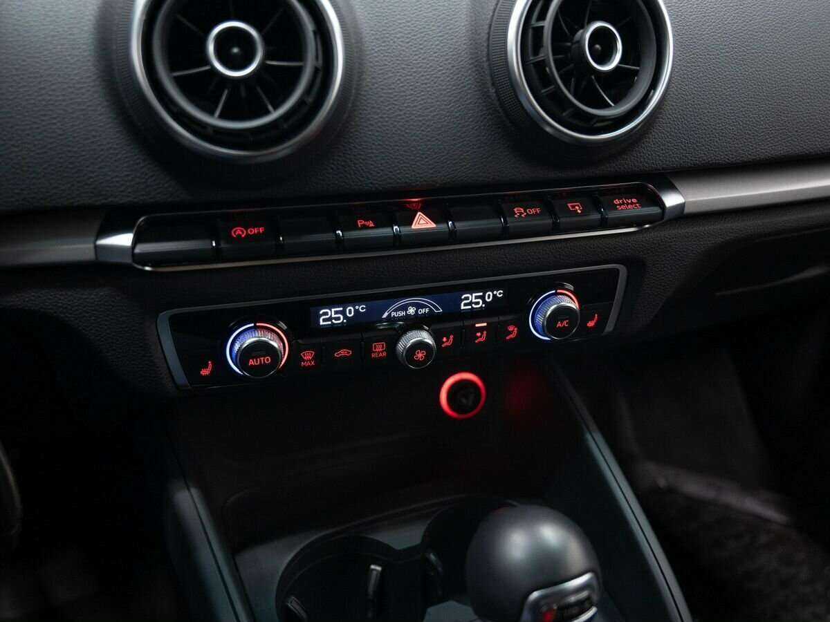 Б/У Ауди А3 2016 года. Фото: #21