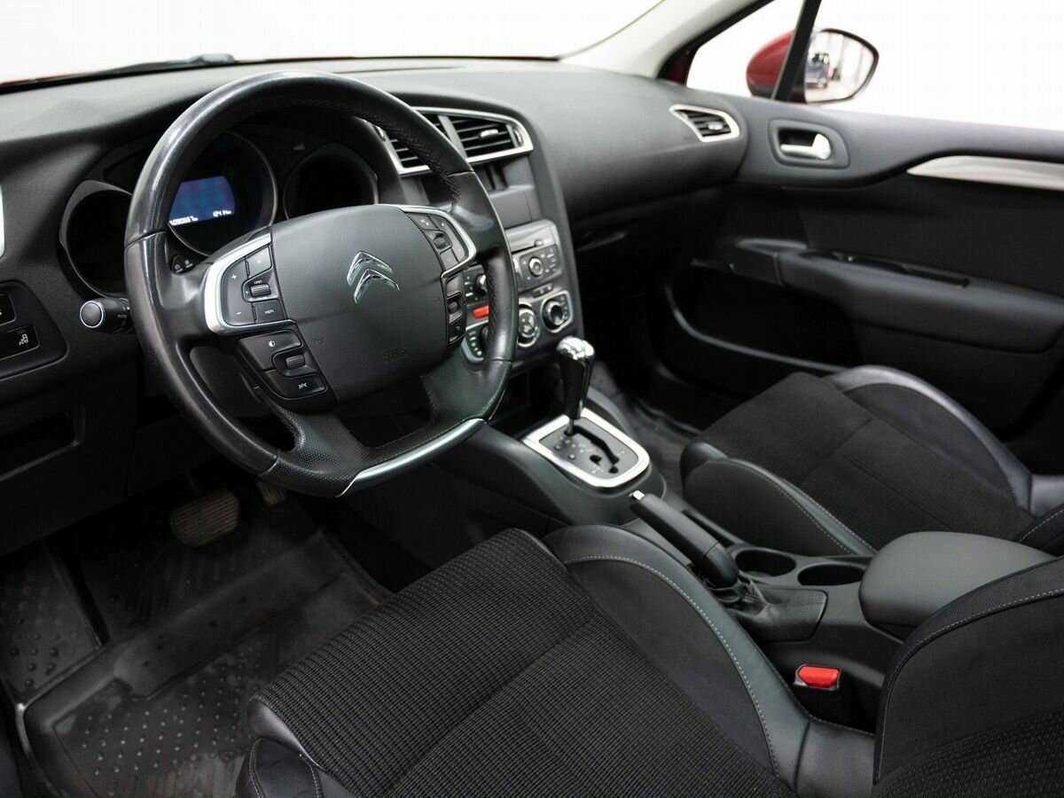 Б/У Ситроен Ц4 2013 года. Фото: #6