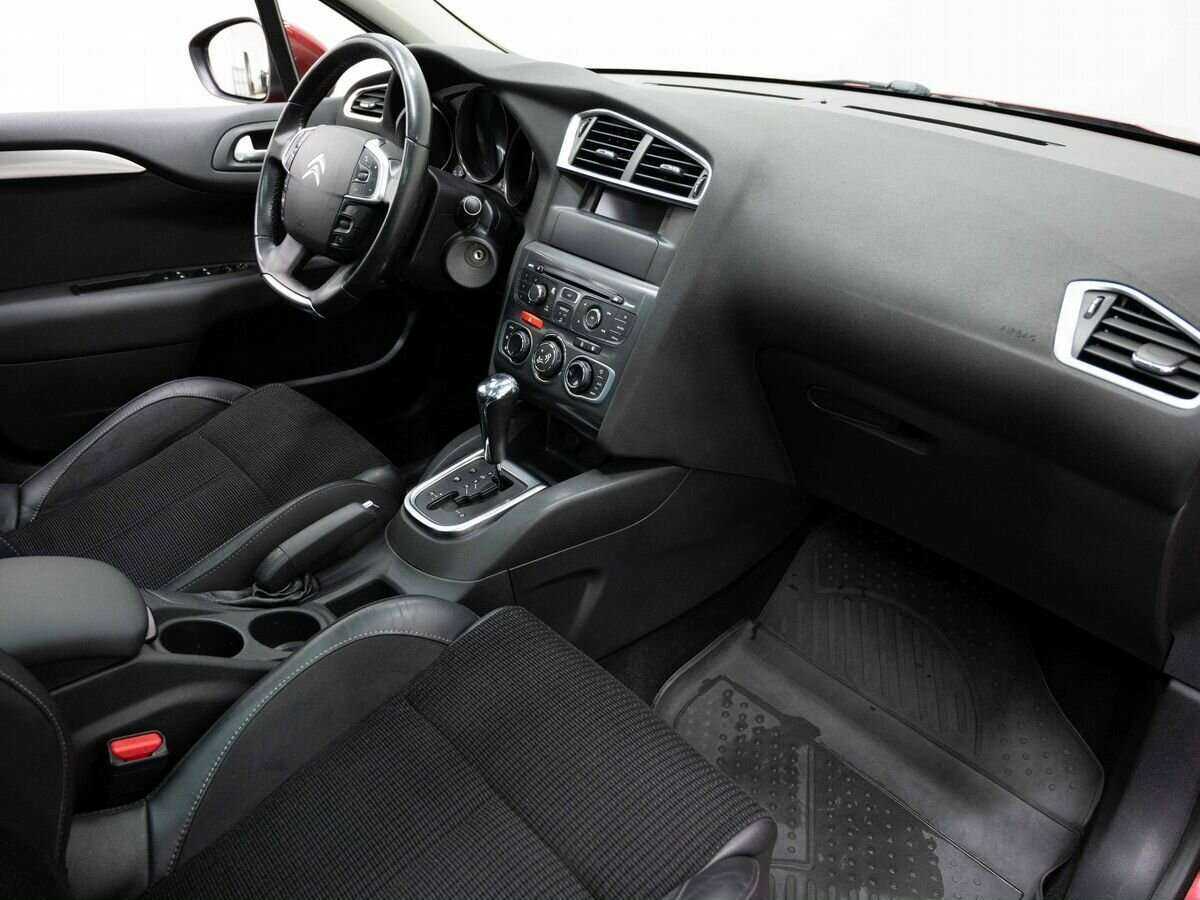 Б/У Ситроен Ц4 2013 года. Фото: #10