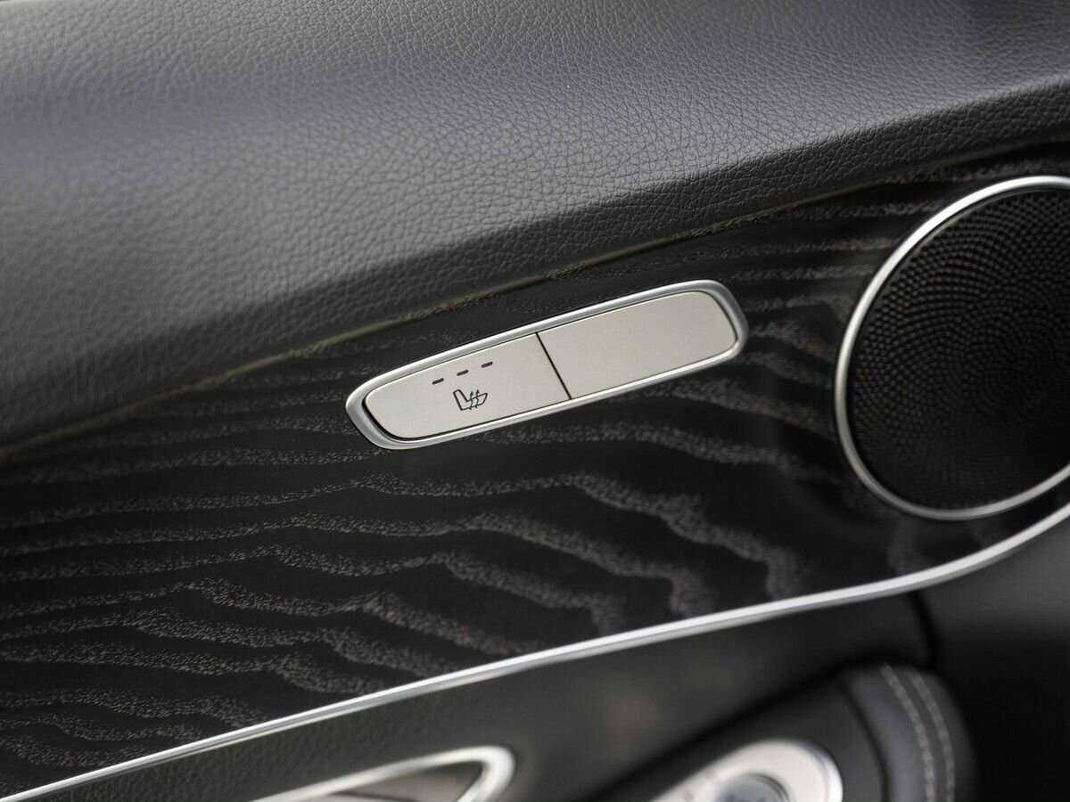 Б/У Мерседес-Бенц Ц-Класс 2016 года. Фото: #22