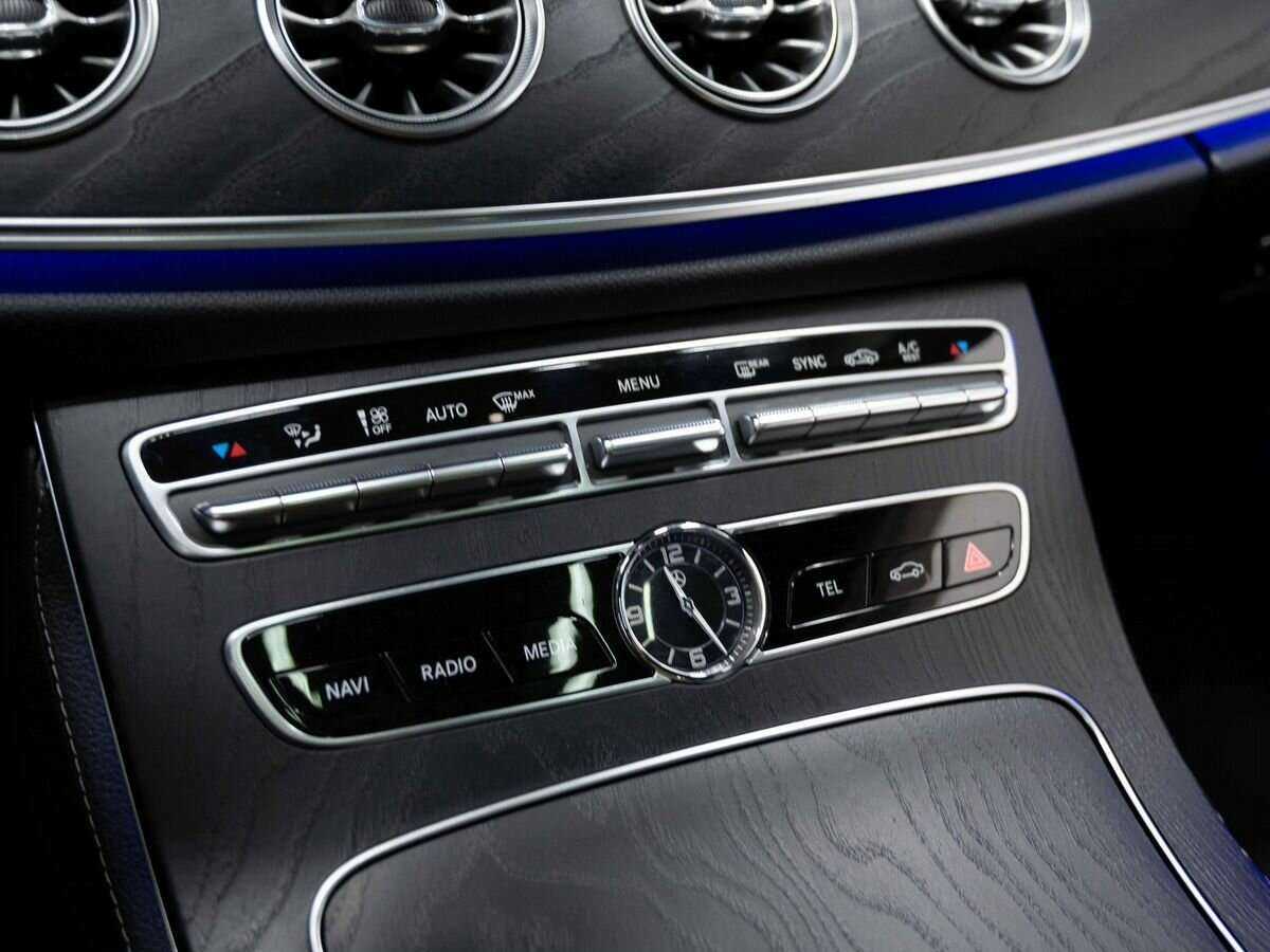 Б/У Мерседес-Бенц Е-Класс 2017 года. Фото: #25