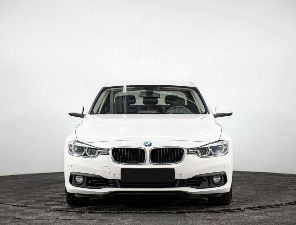 Б/У БМВ 3 серии 2016 года. Фото: #1