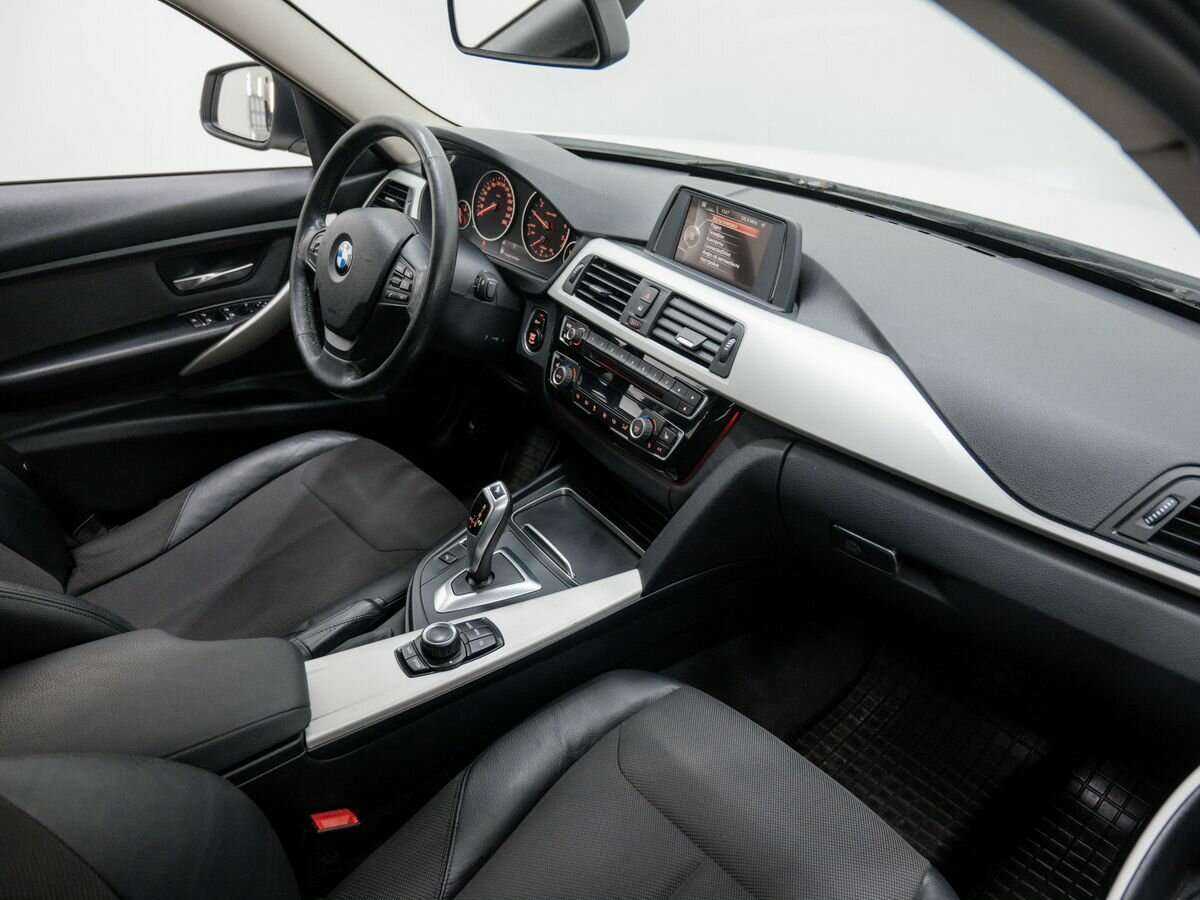 Б/У БМВ 3 серии 2016 года. Фото: #6