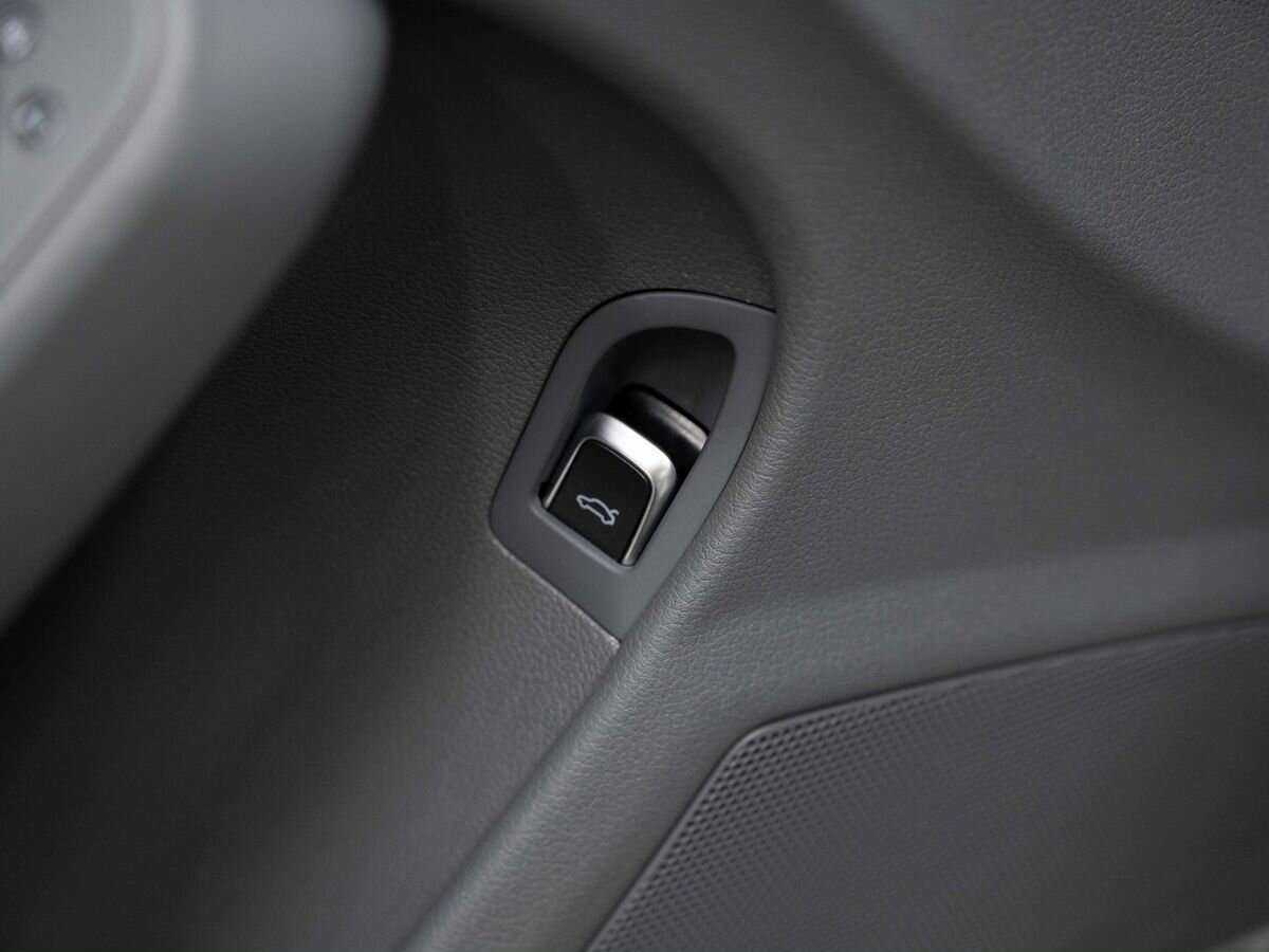 Б/У Ауди А4 2012 года. Фото: #10