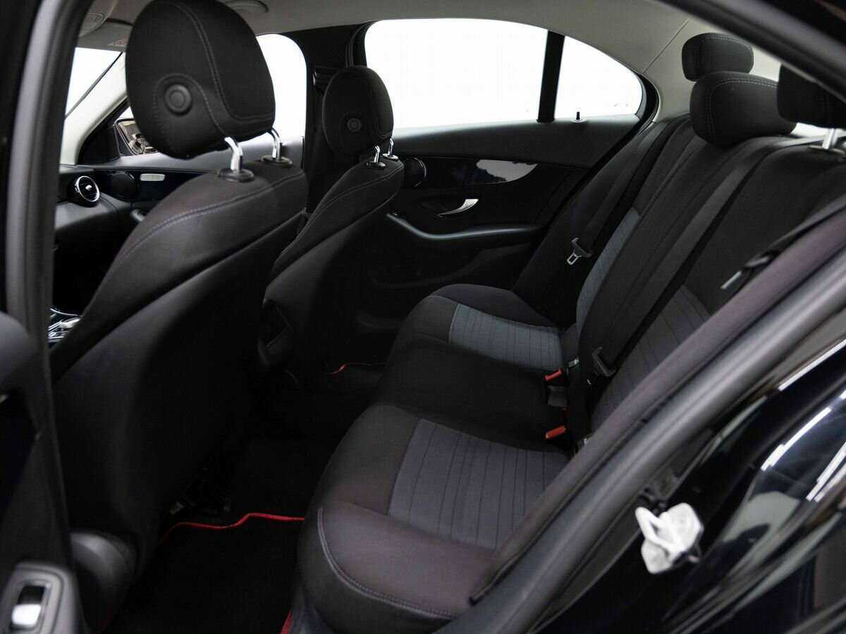 Б/У Мерседес-Бенц Ц-Класс 2015 года. Фото: #17