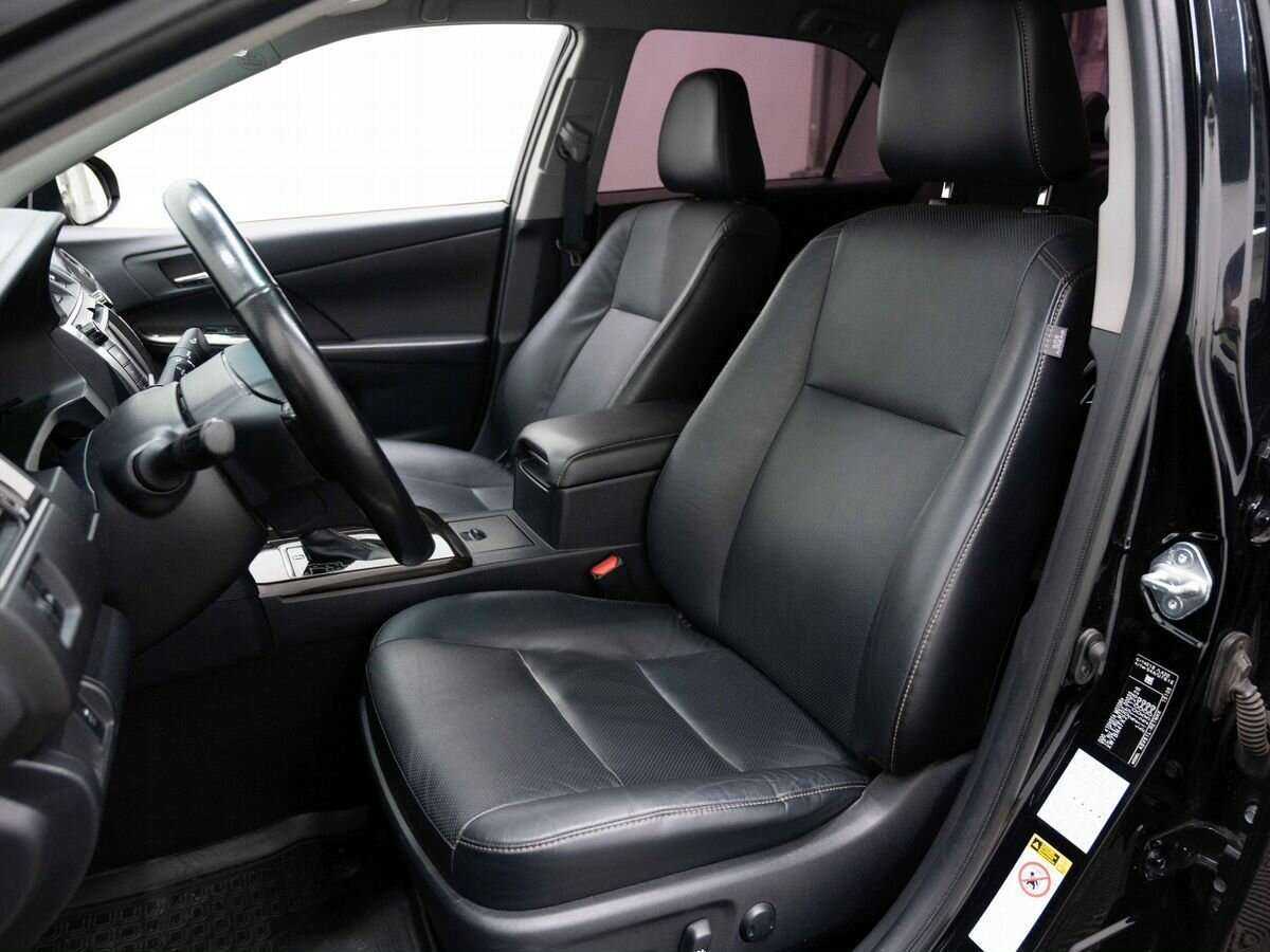 Б/У Тойота Камри 2018 года. Фото: #10