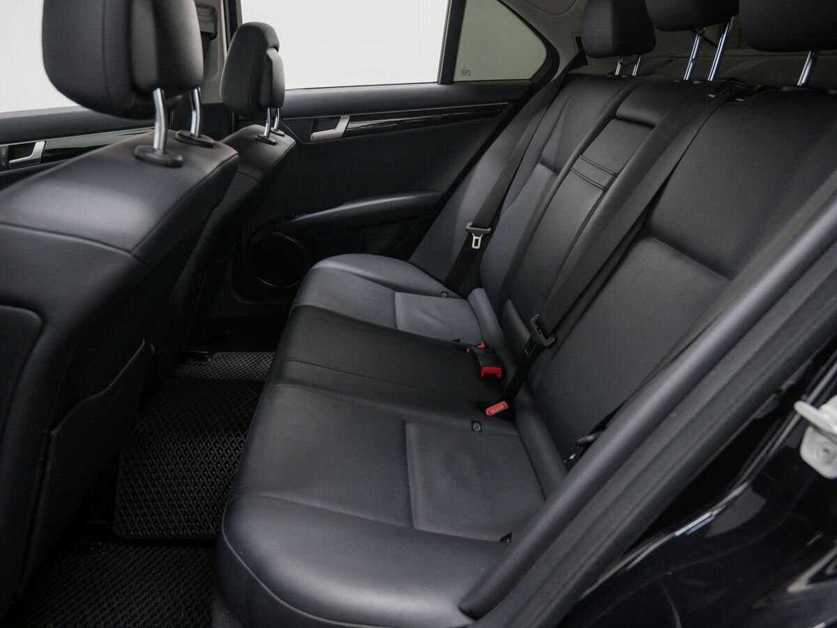 Б/У Мерседес-Бенц Ц-Класс 2013 года. Фото: #11