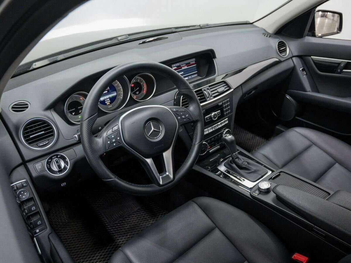 Б/У Мерседес-Бенц Ц-Класс 2013 года. Фото: #12