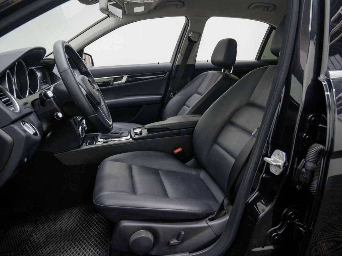 Б/У Мерседес-Бенц Ц-Класс 2013 года. Фото: #13