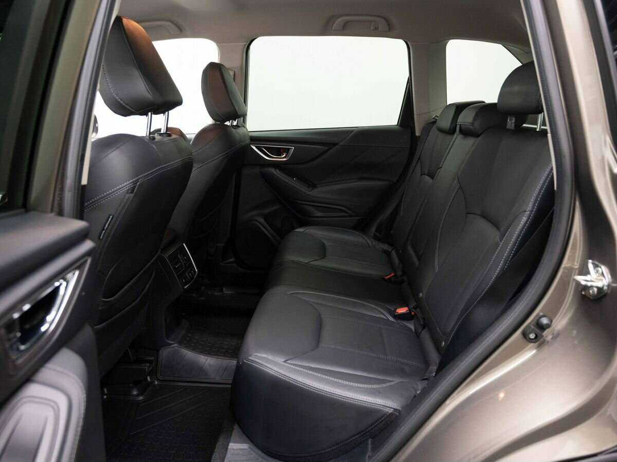 Б/У Субару Форестер 2018 года. Фото: #8