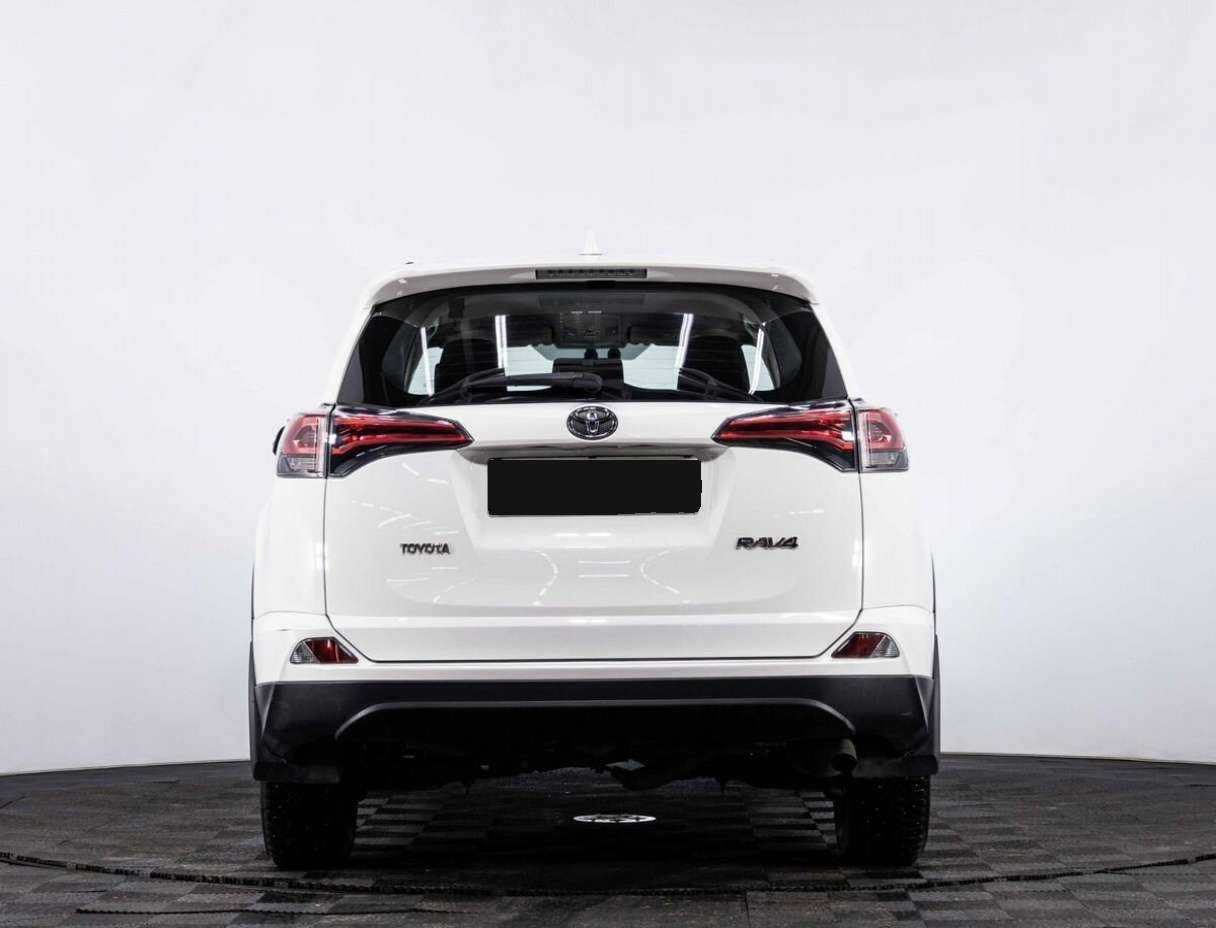 Б/У Тойота Рав4 2018 года. Фото: #3