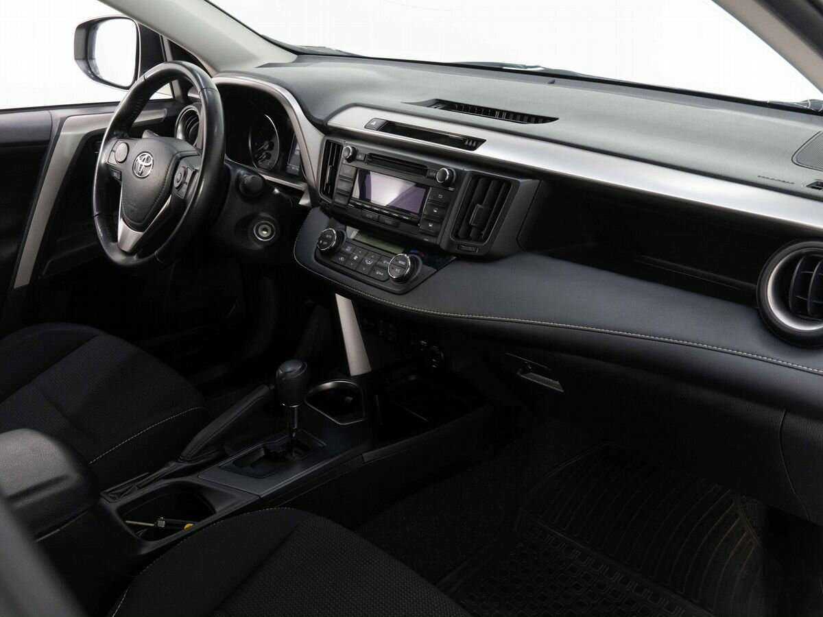 Б/У Тойота Рав4 2018 года. Фото: #6