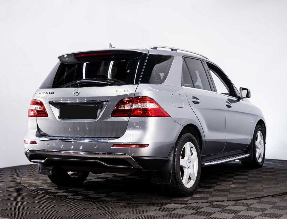 Б/У Мерседес-Бенц М-Класс 2012 года. Фото: #4