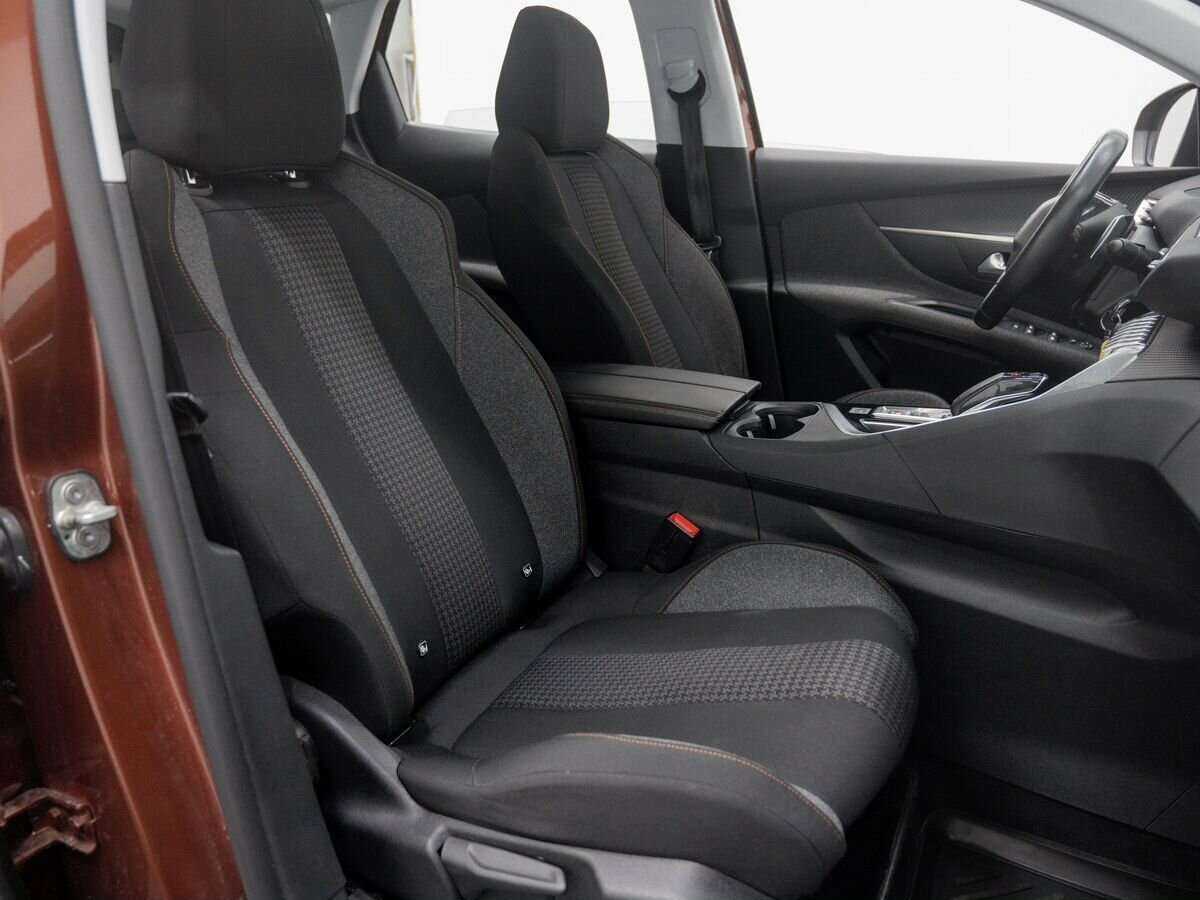 Б/У Пежо 3008 2018 года. Фото: #7