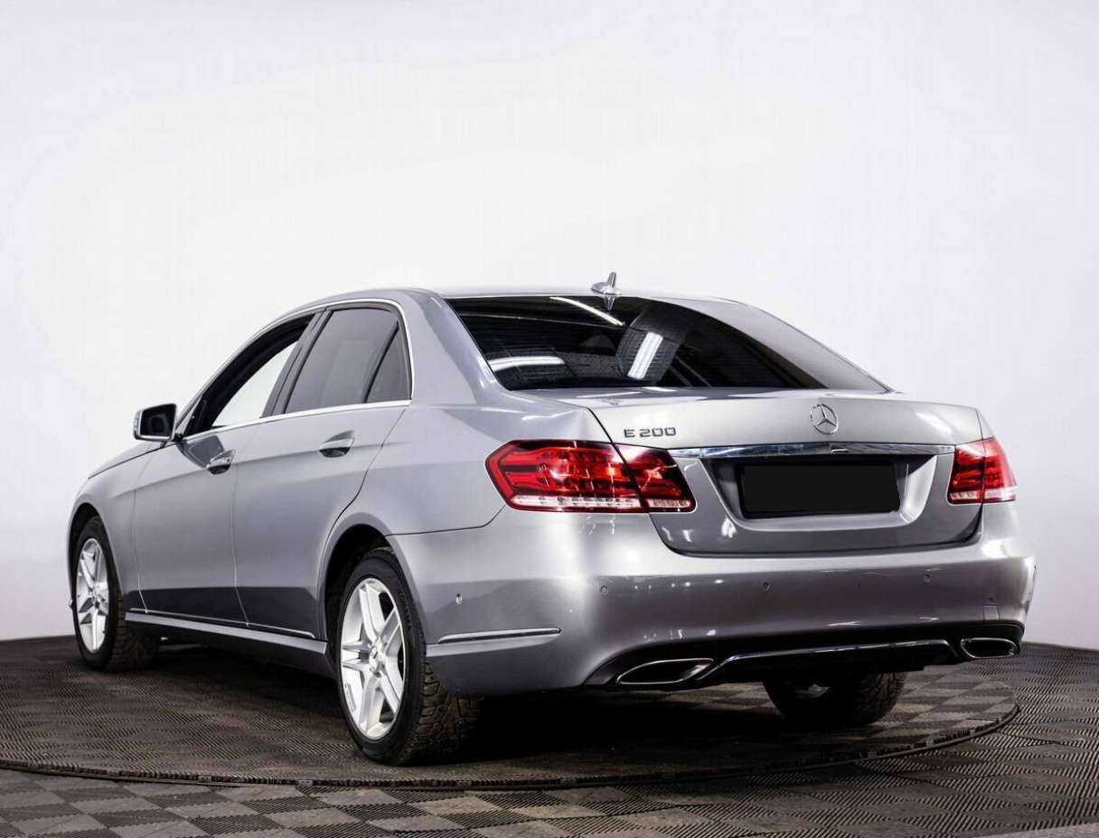 Б/У Мерседес-Бенц Е-Класс 2014 года. Фото: #3