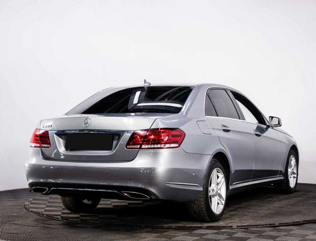 Б/У Мерседес-Бенц Е-Класс 2014 года. Фото: #5