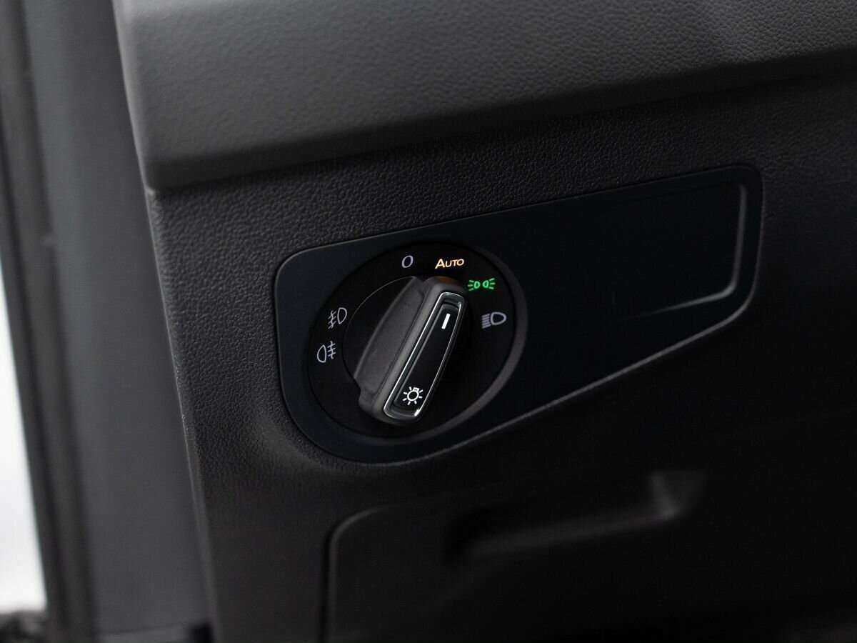 Б/У Фольксваген Тигуан 2019 года. Фото: #19