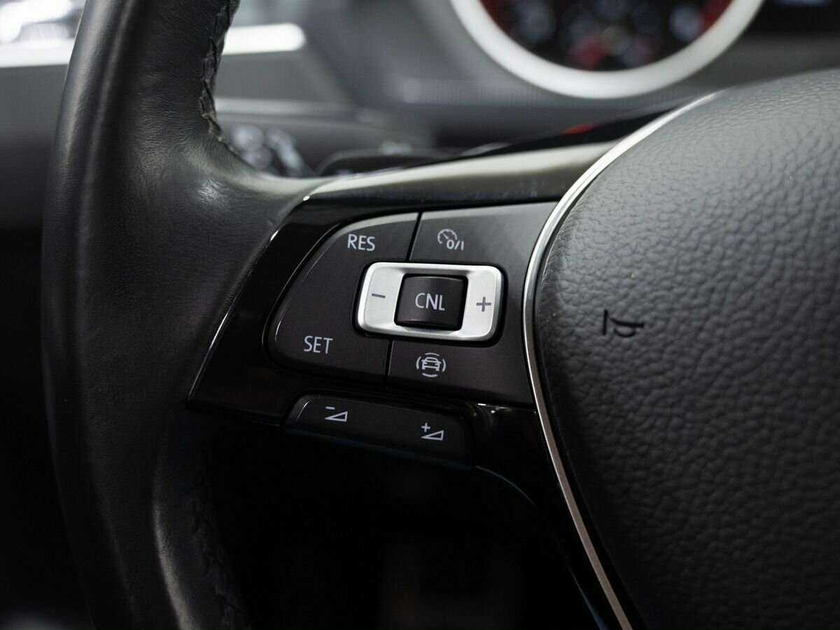 Б/У Фольксваген Тигуан 2019 года. Фото: #26