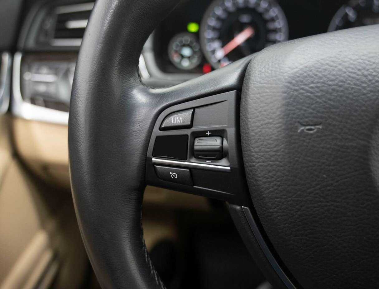 Б/У БМВ 5 серии 2015 года. Фото: #17