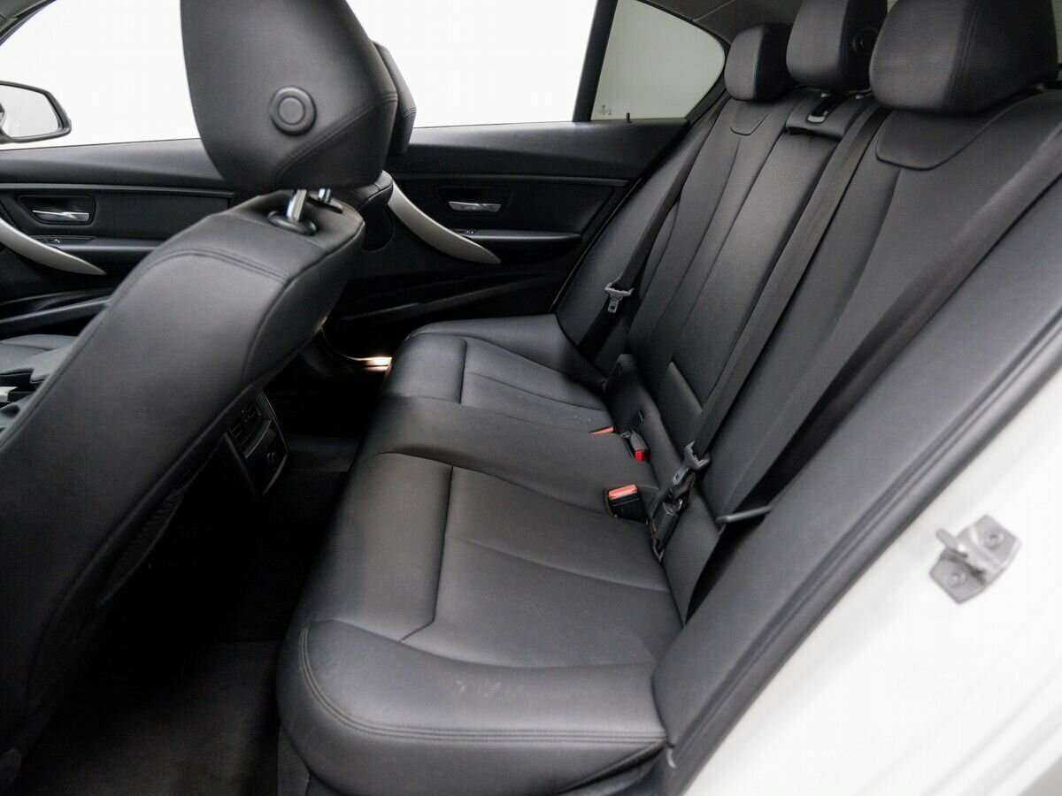 Б/У БМВ 3 серии 2016 года. Фото: #11