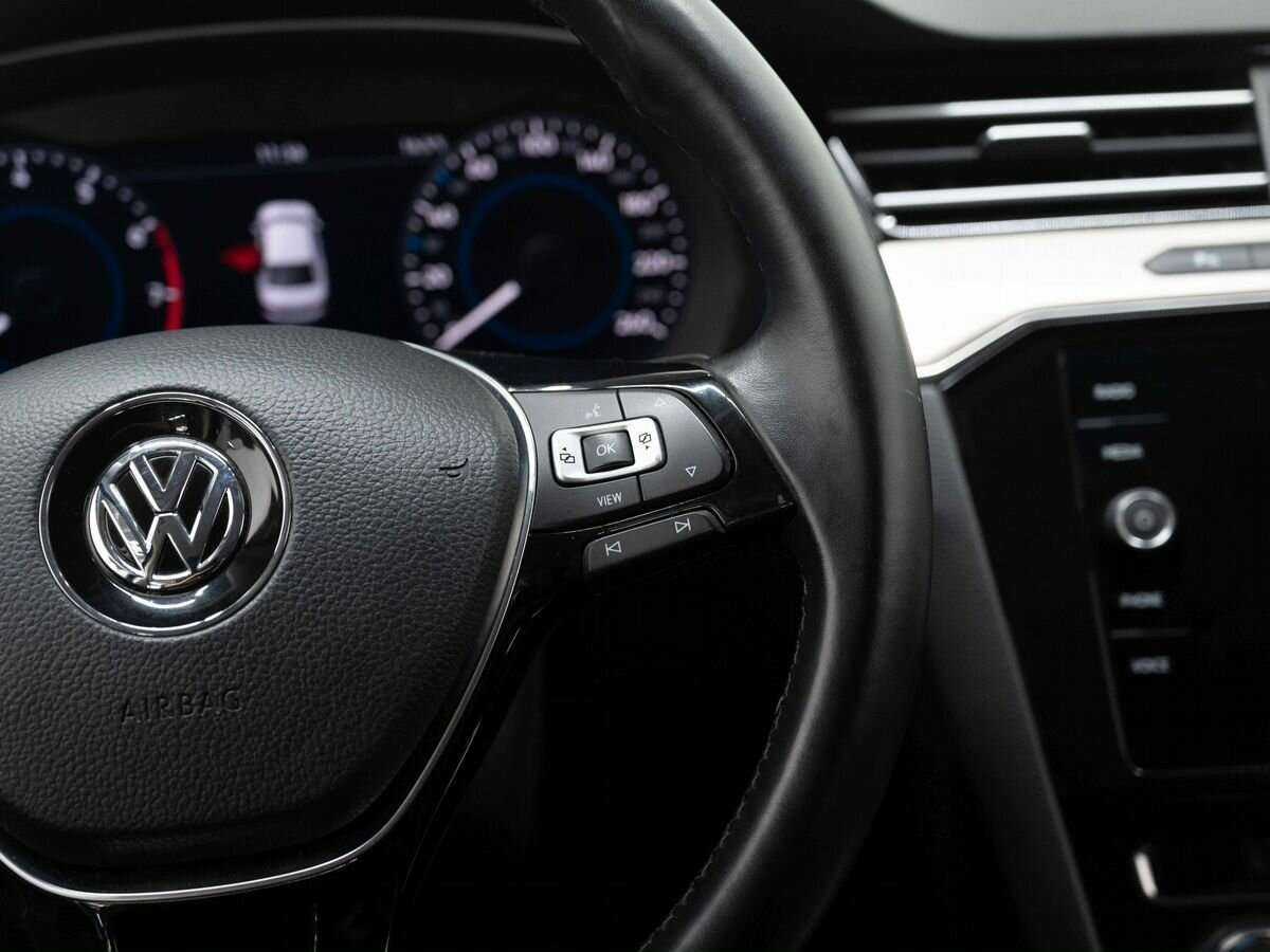 Б/У Фольксваген Пассат 2019 года. Фото: #14