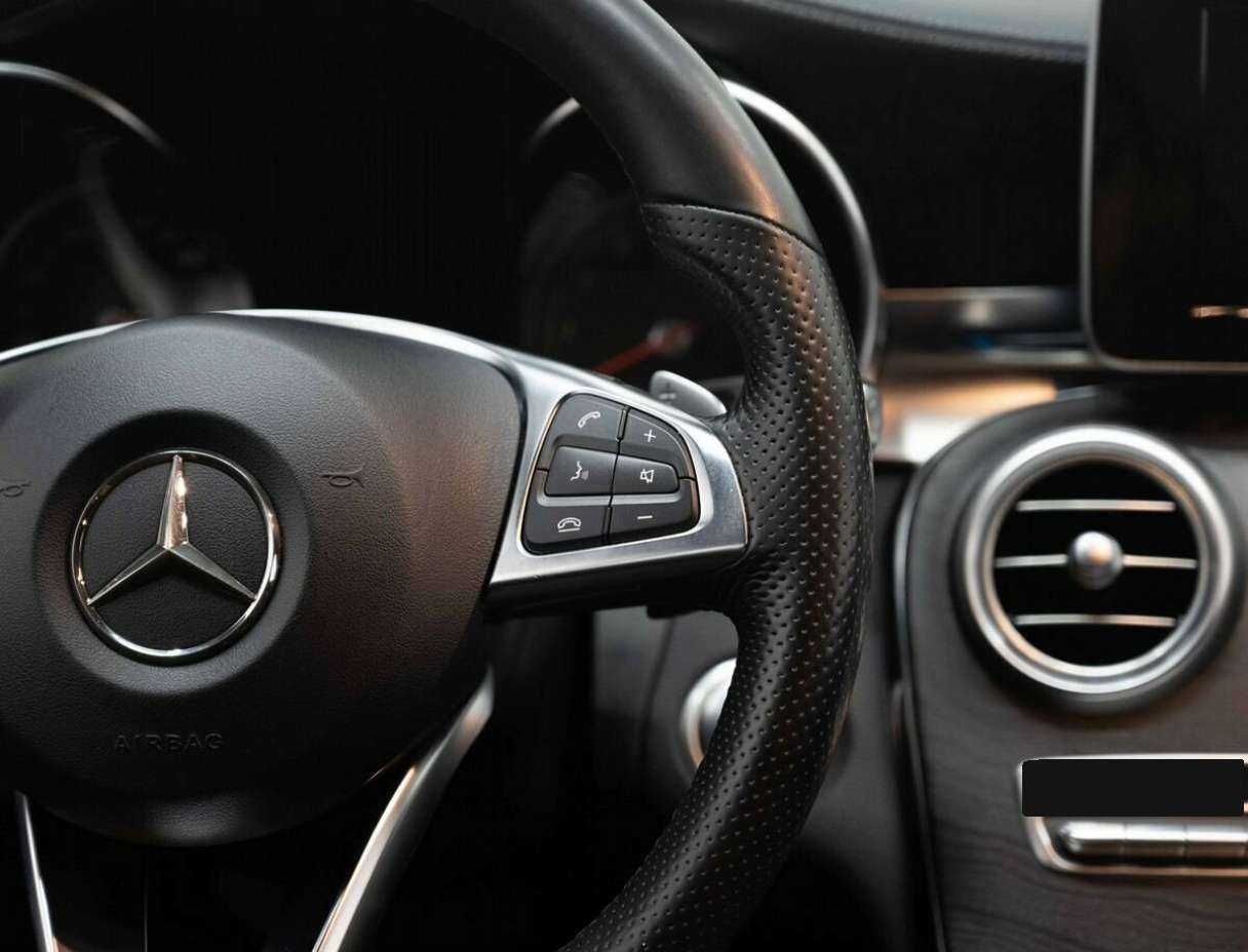 Б/У Мерседес-Бенц Ц-Класс 2015 года. Фото: #14