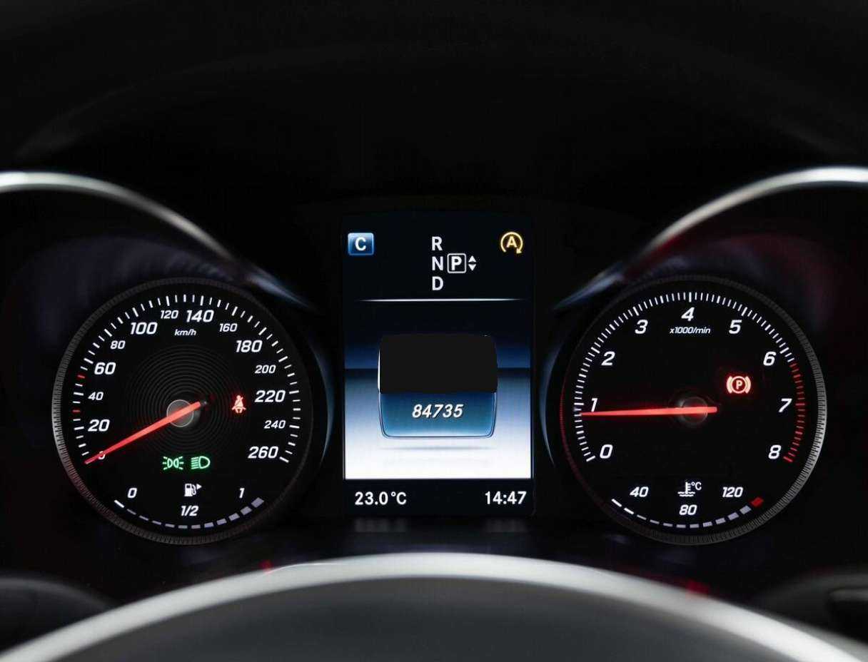 Б/У Мерседес-Бенц Ц-Класс 2015 года. Фото: #20