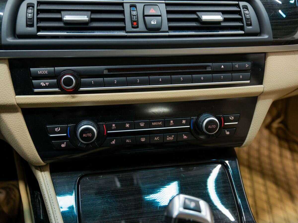 Б/У БМВ 5 серии 2013 года. Фото: #21