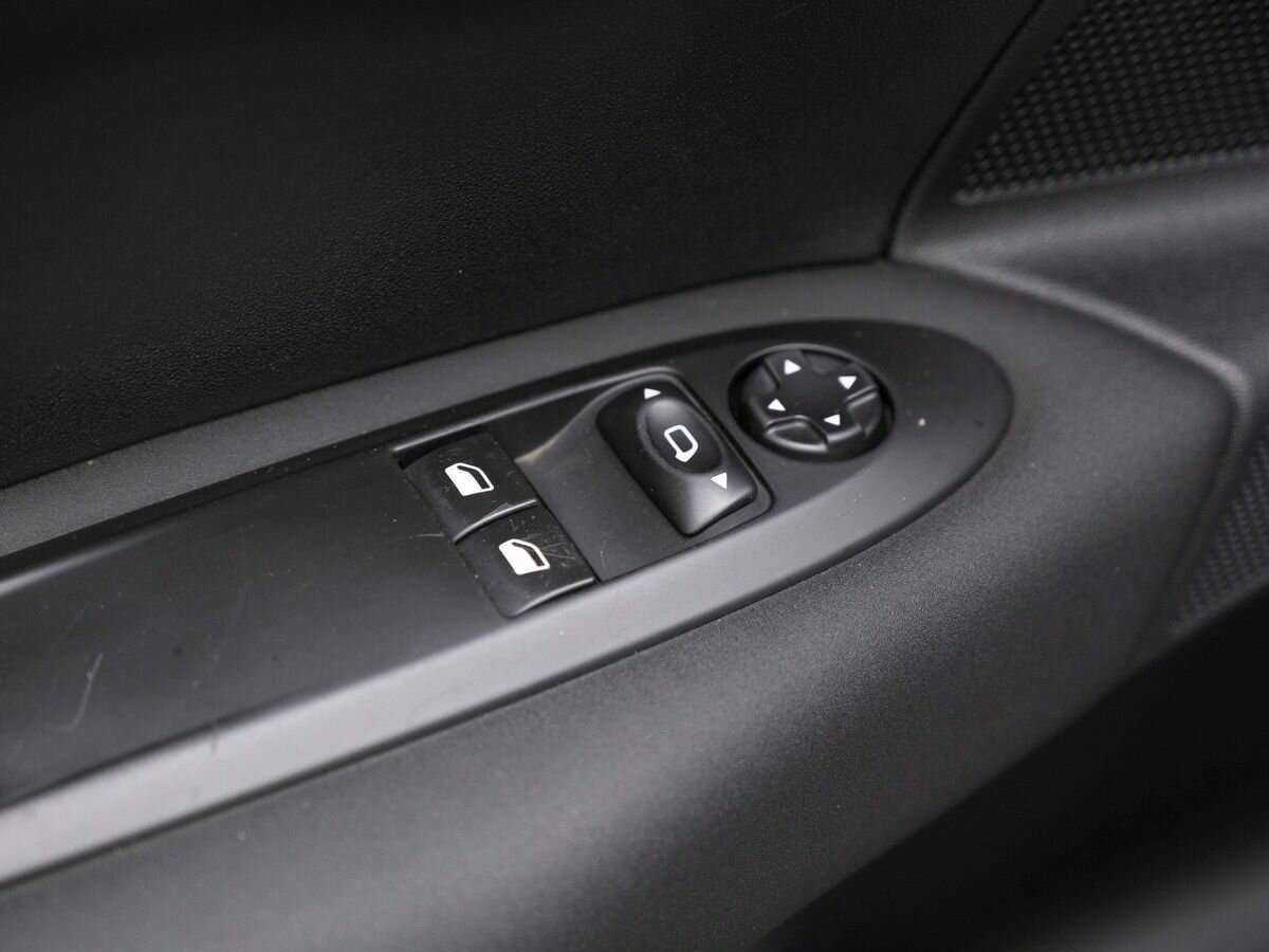 Б/У Ситроен Ц4 2012 года. Фото: #16