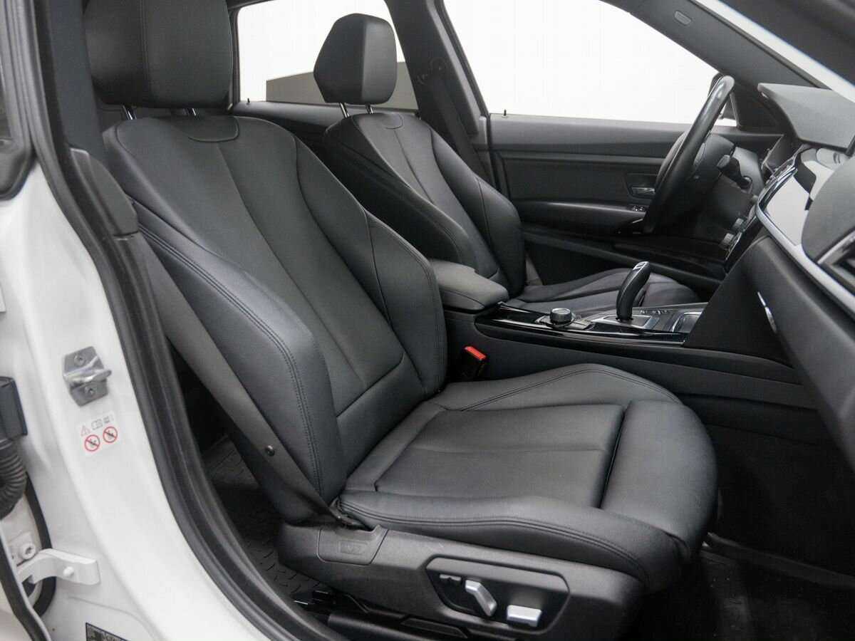 Б/У БМВ 3 серии 2017 года. Фото: #11