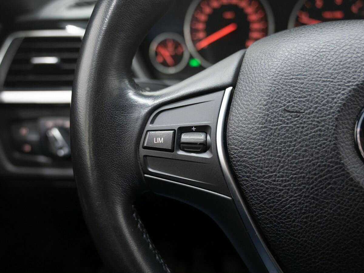 Б/У БМВ 3 серии 2017 года. Фото: #22