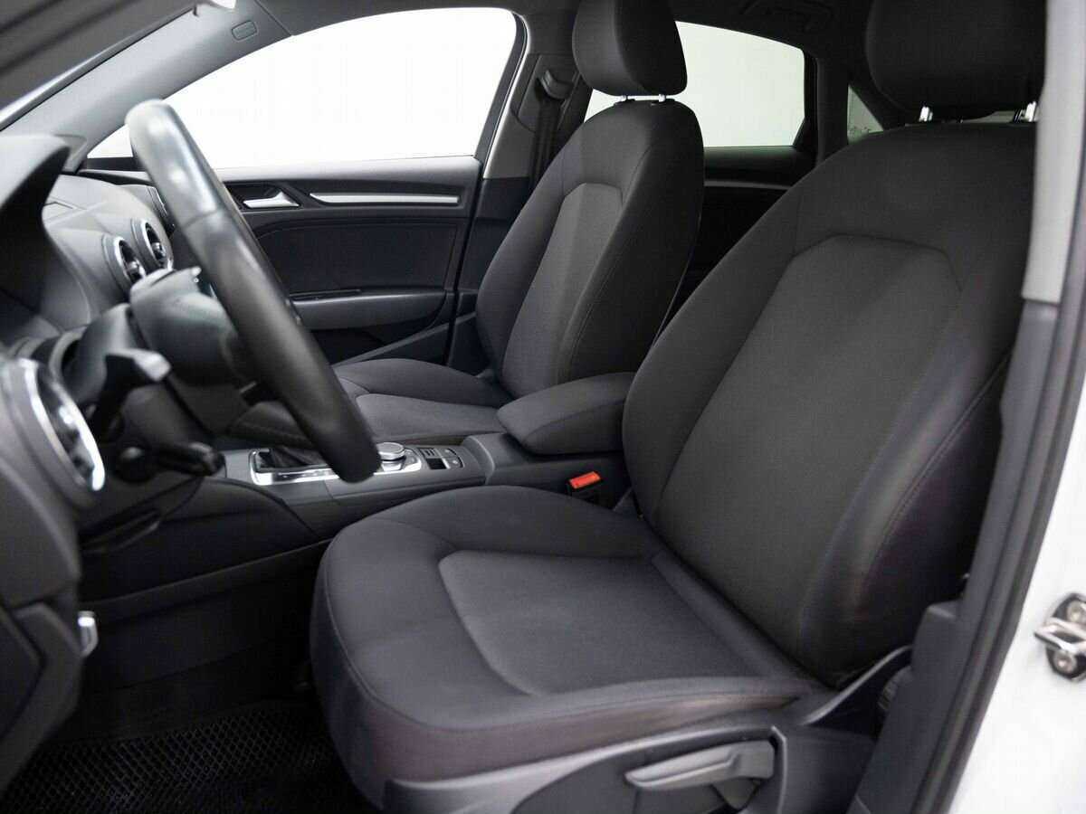 Б/У Ауди А3 2019 года. Фото: #6