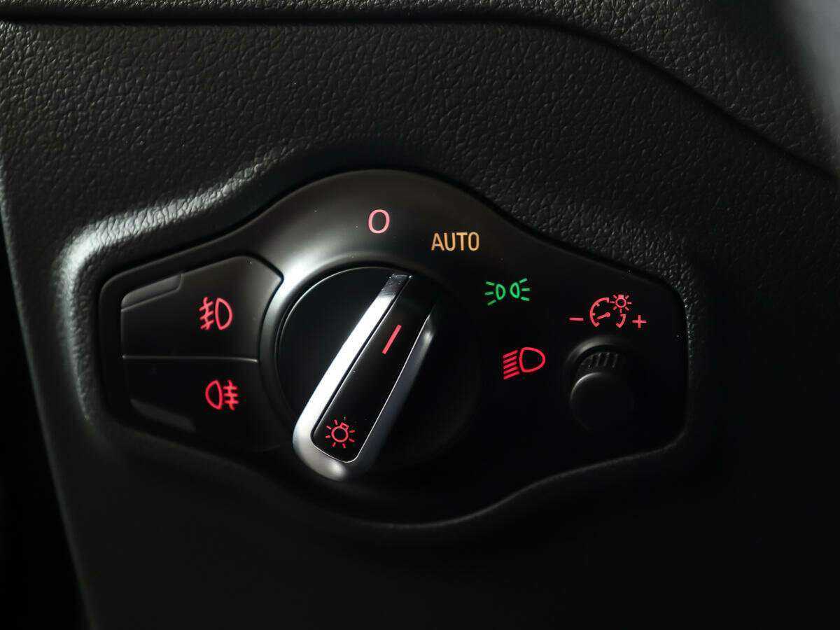 Б/У Ауди К5 2016 года. Фото: #21