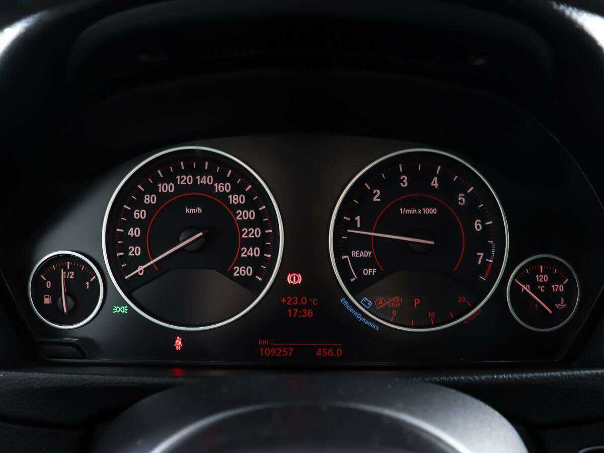 Б/У БМВ 3 серии 2013 года. Фото: #11