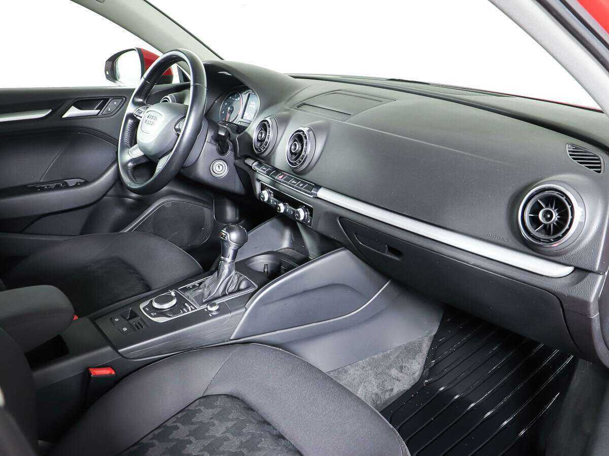 Б/У Ауди А3 2015 года. Фото: #9