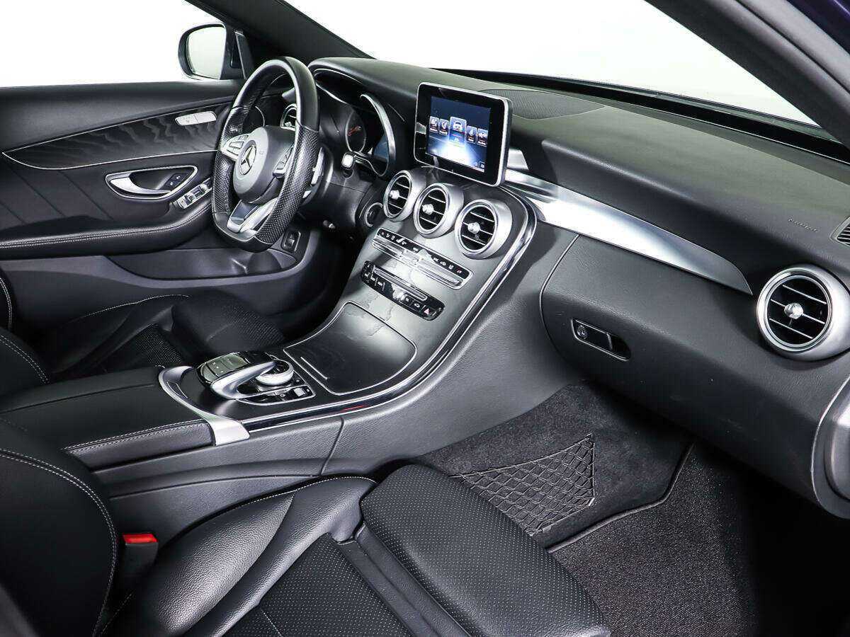 Б/У Мерседес-Бенц Ц-Класс 2016 года. Фото: #8