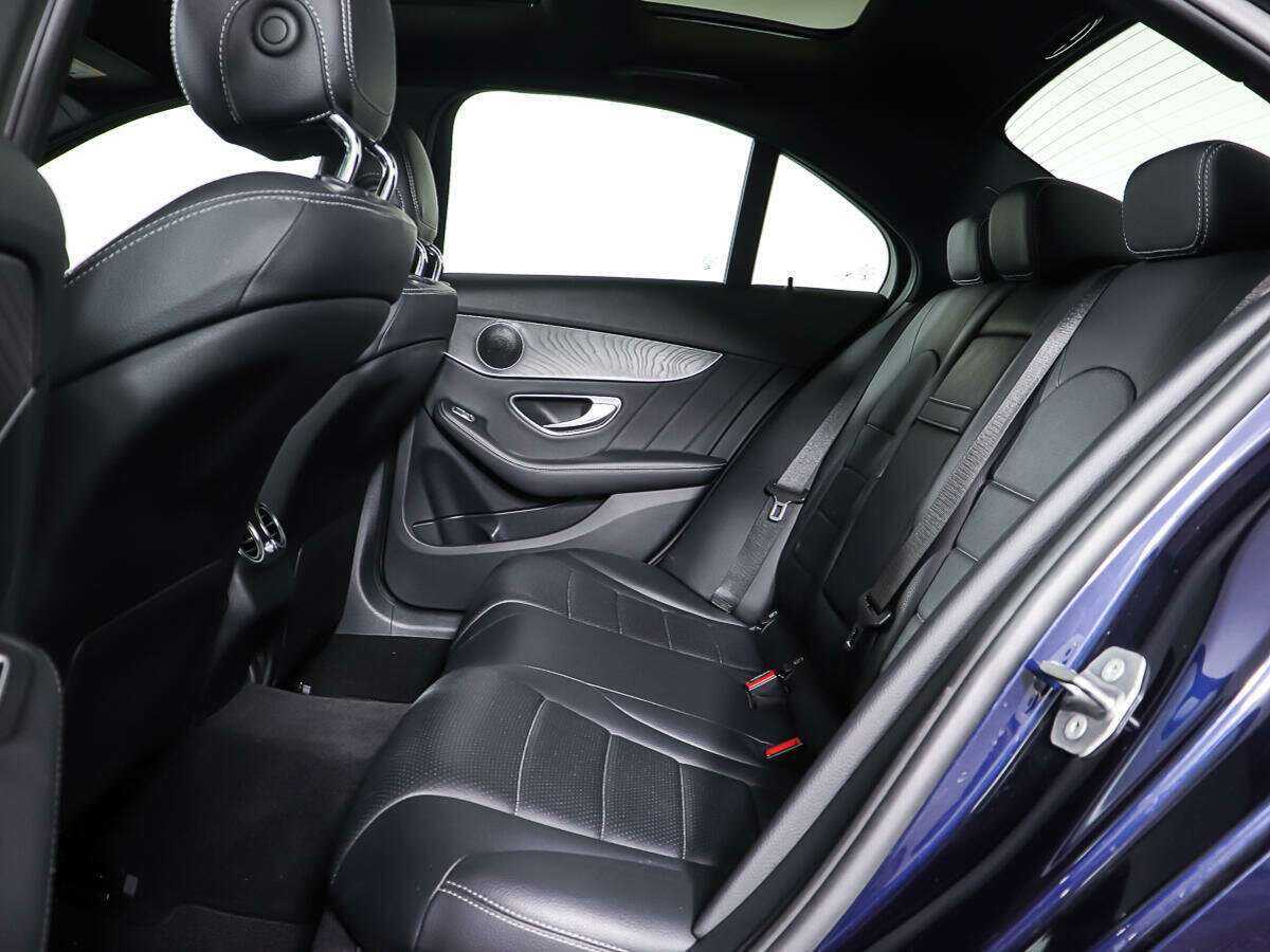 Б/У Мерседес-Бенц Ц-Класс 2016 года. Фото: #9