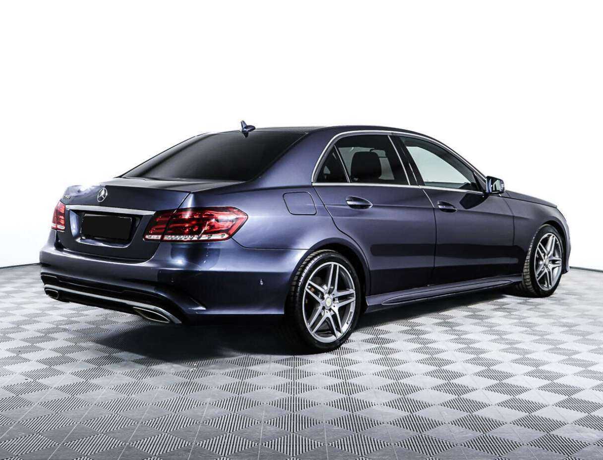 Б/У Мерседес-Бенц Е-Класс 2015 года. Фото: #4