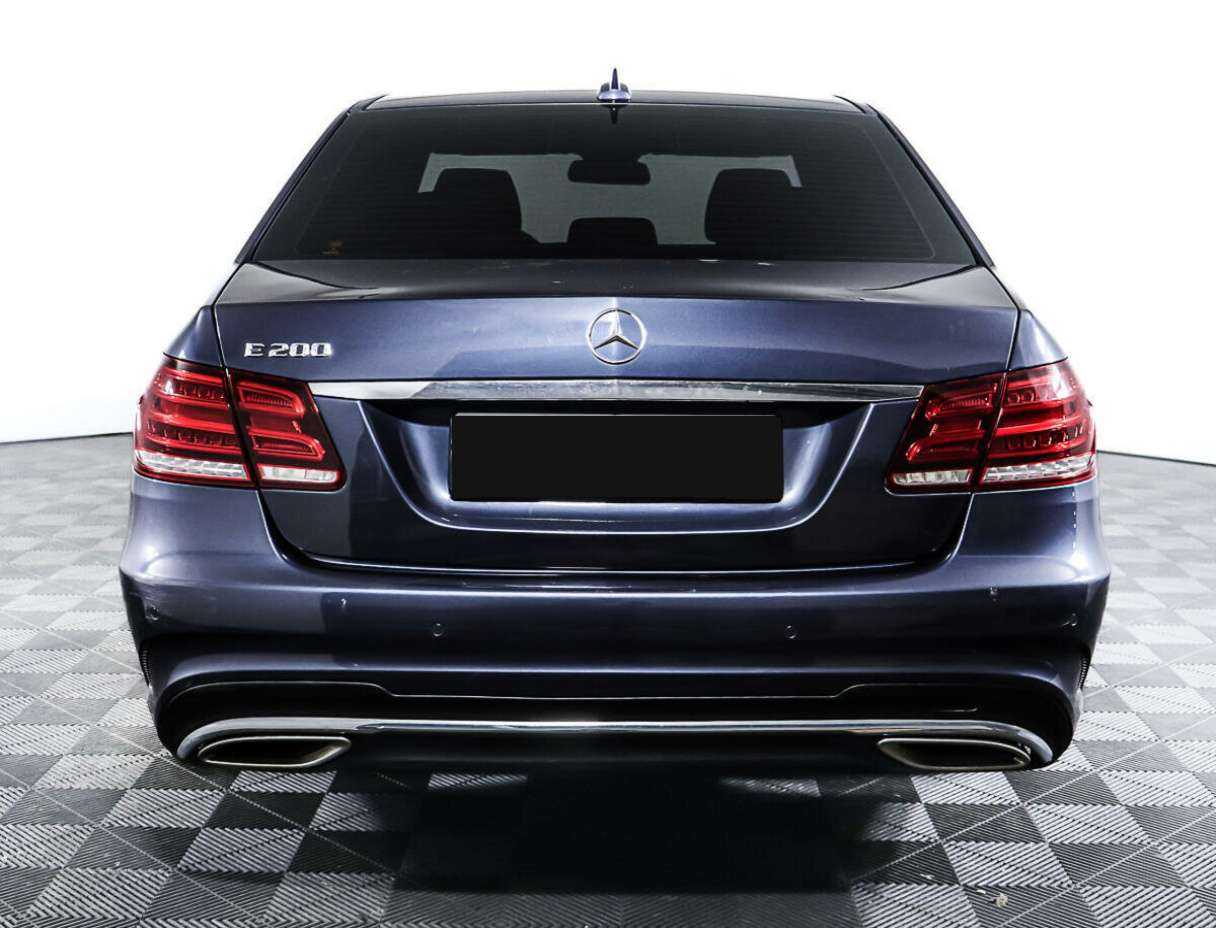 Б/У Мерседес-Бенц Е-Класс 2015 года. Фото: #5