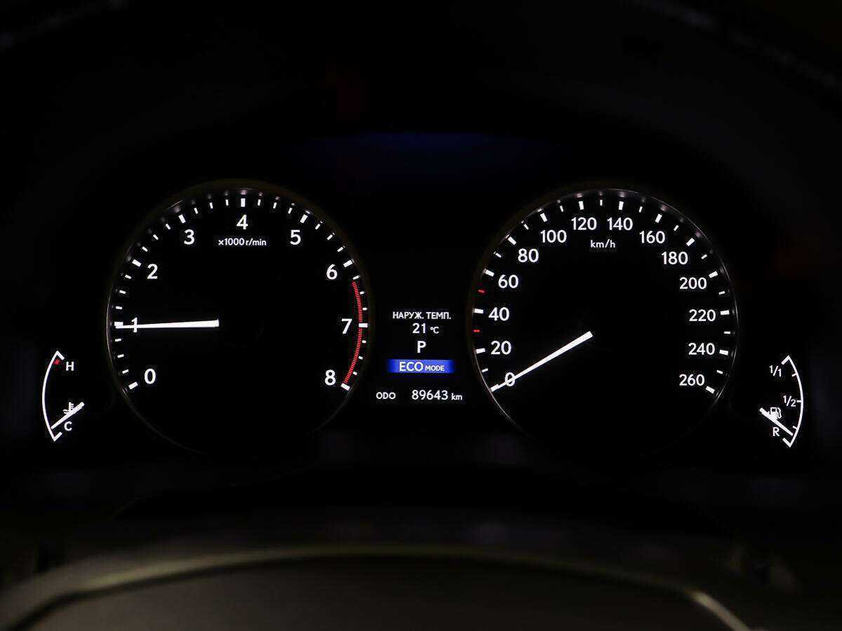 Б/У Лексус ЕС 2013 года. Фото: #13