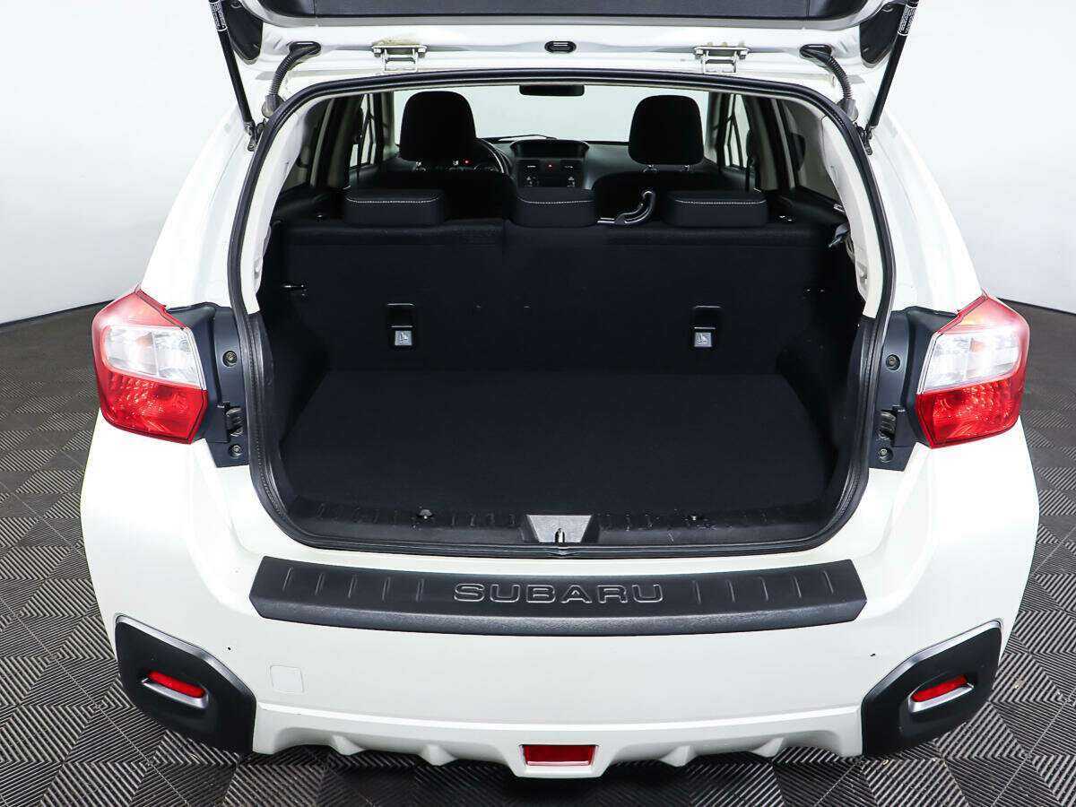 Б/У Субару ИксВи 2012 года. Фото: #8