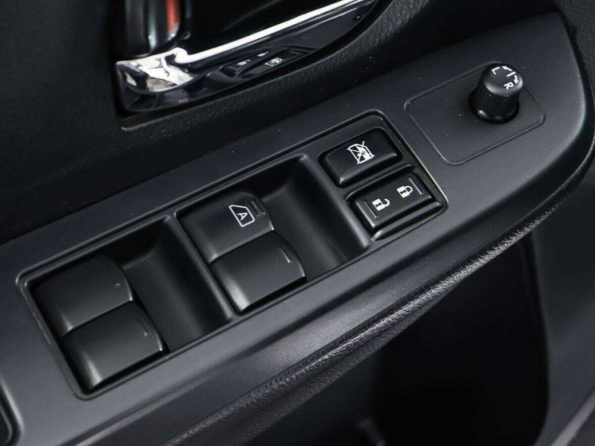 Б/У Субару ИксВи 2012 года. Фото: #16